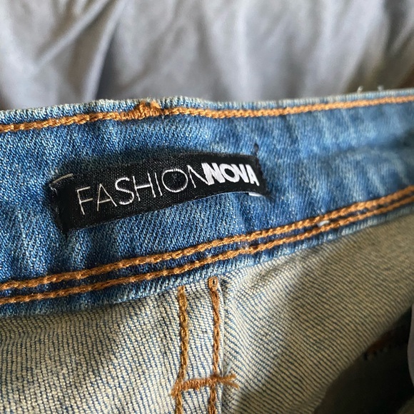 Jeans - Picture 2 of 2